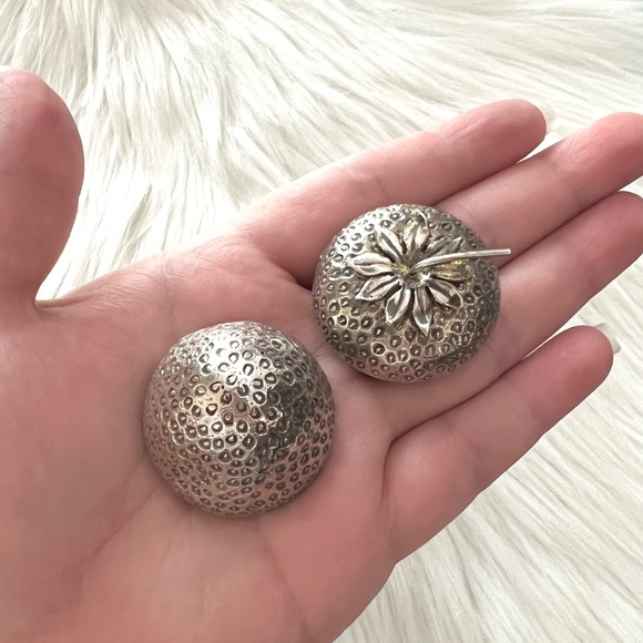 RARE Tiffany & Co. strawberry pill trinket box - Picture 10 of 13